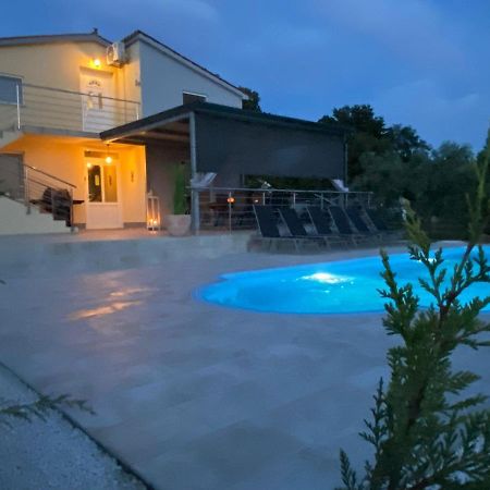 Naturia Holiday House 메덜린 외부 사진