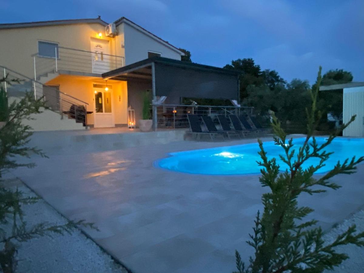 Naturia Holiday House 메덜린 외부 사진