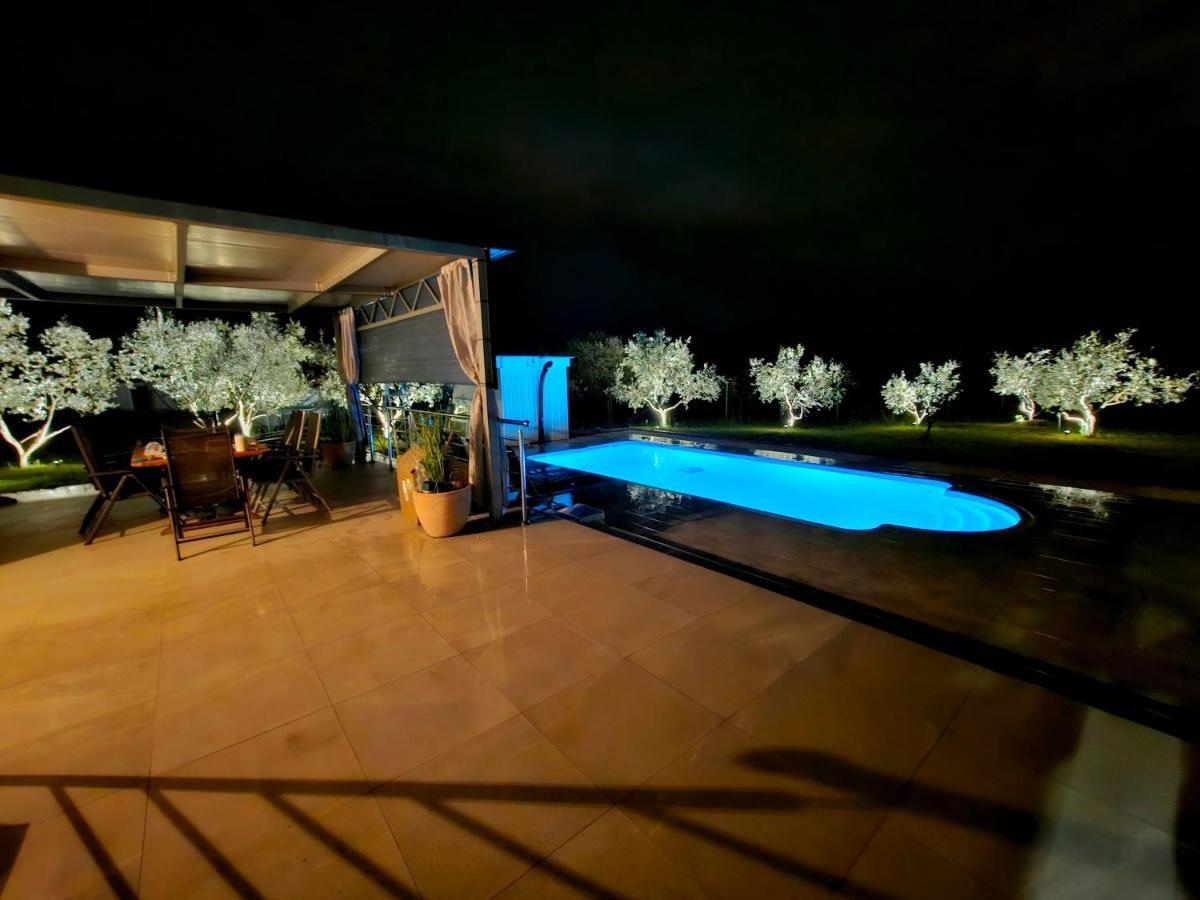 Naturia Holiday House 메덜린 외부 사진