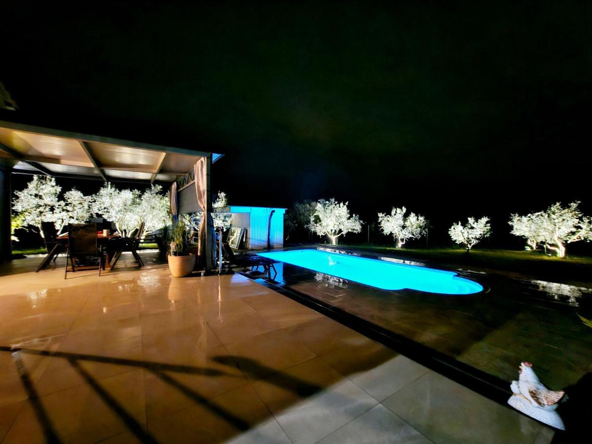 Naturia Holiday House 메덜린 외부 사진